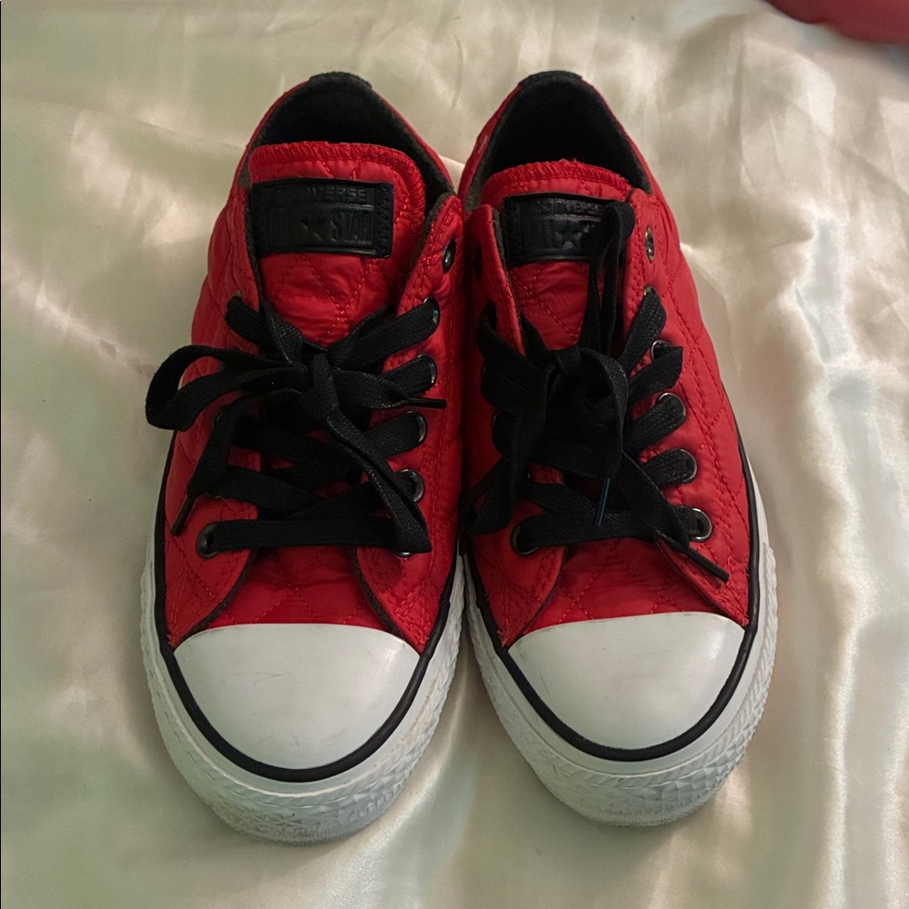 Converse fleeced lined Red and Black Lace-Up vintage